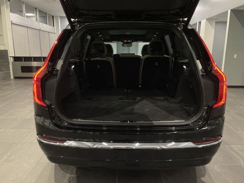 Used 2025 Volvo XC90 B5 Plus image 38