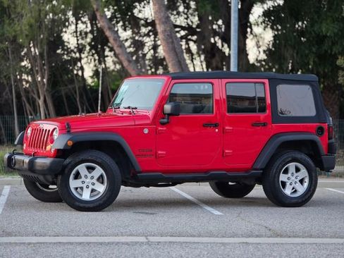 Used 2014 Jeep Wrangler Unlimited Sport w/ Quick Order Package 24S AWD/4WD image 11