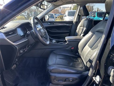 Certified 2022 Jeep Grand Cherokee Limited image 16