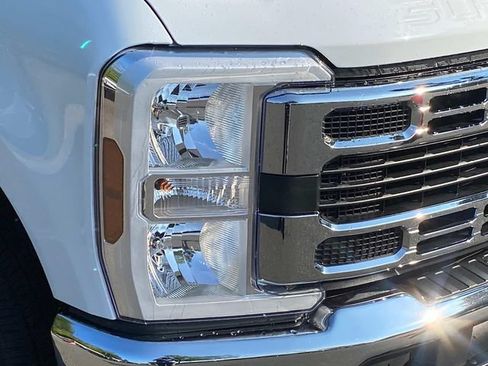 Used 2026 Ford F250 XLT AWD/4WD image 4