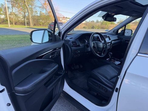 Used 2017 Honda Ridgeline RTL-E image 11