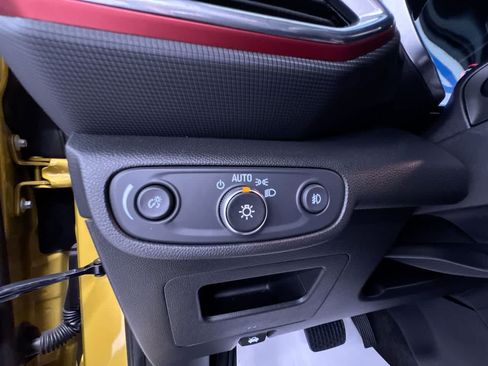 Used 2023 Chevrolet TrailBlazer RS w/ Sun and Liftgate Package AWD/4WD image 16