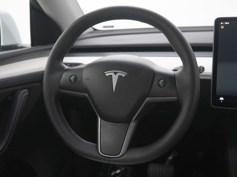 Used 2024 Tesla Model Y Long Range image 14