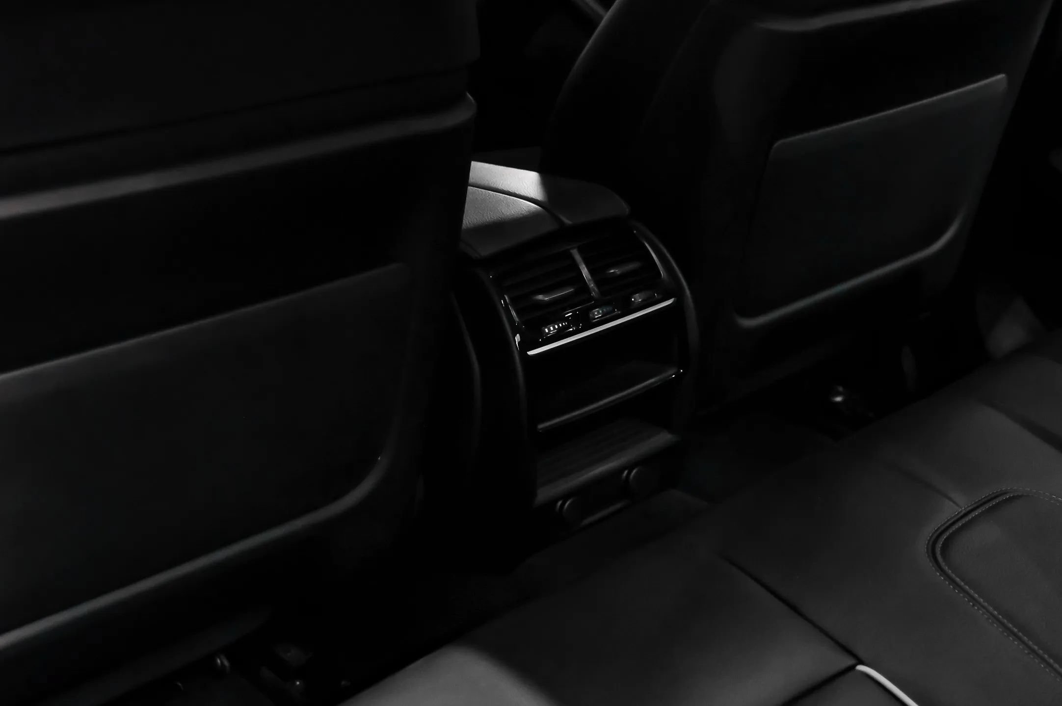 Used 2019 BMW 540i xDrive AWD/4WD image 40