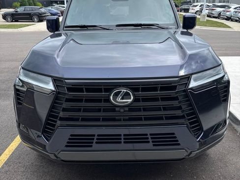 Used 2025 Lexus GX 550 w/ Accessory Package (2T) AWD/4WD image 2