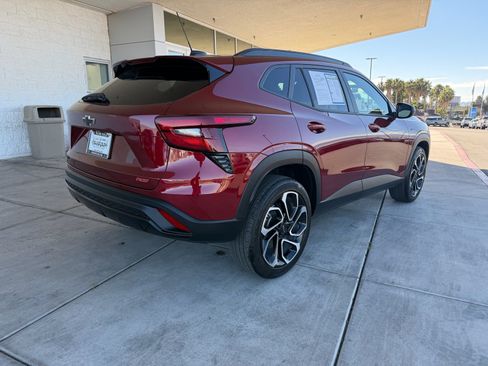 Used 2024 Chevrolet Trax RS w/ Driver Confidence Package image 3