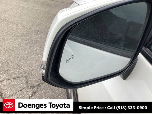 Used 2024 Toyota RAV4 XLE image 21