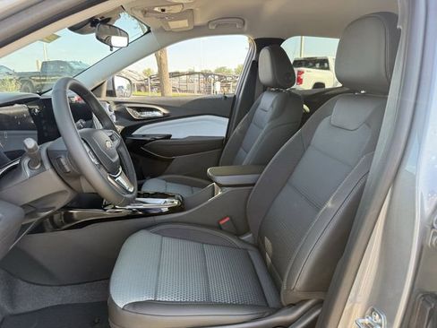 New 2026 Chevrolet Trax LT w/ Driver Confidence Package FWD image 25
