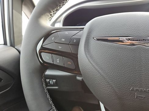 New 2026 Chrysler Pacifica Select image 34