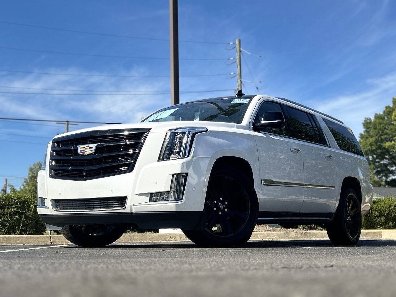 Used 2017 Cadillac Escalade ESV Luxury AWD/4WD image 1