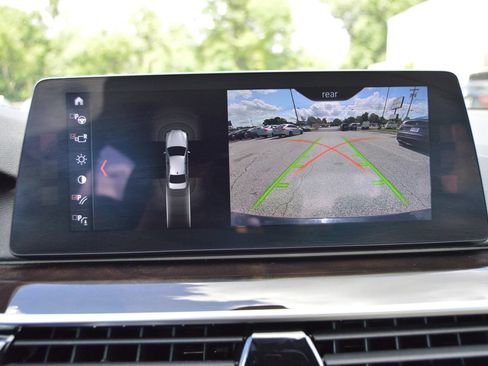 Used 2017 BMW 530i xDrive AWD/4WD image 13