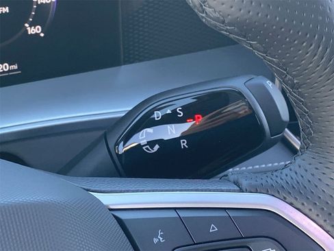 New 2026 Volkswagen Tiguan SE R-Line image 26