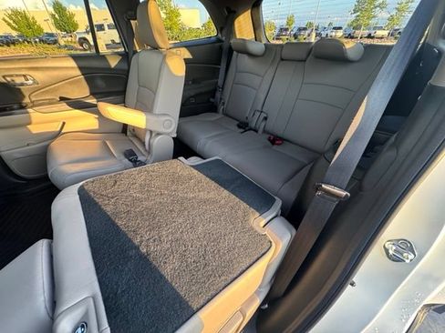 Used 2021 Honda Pilot Touring image 29