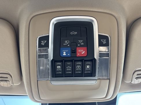 Used 2019 RAM 1500 Limited AWD/4WD image 38