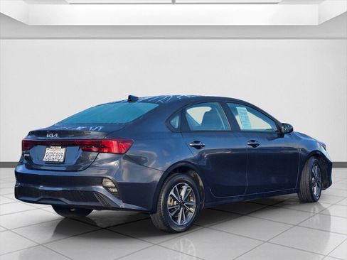 Used 2023 Kia Forte LXS image 5