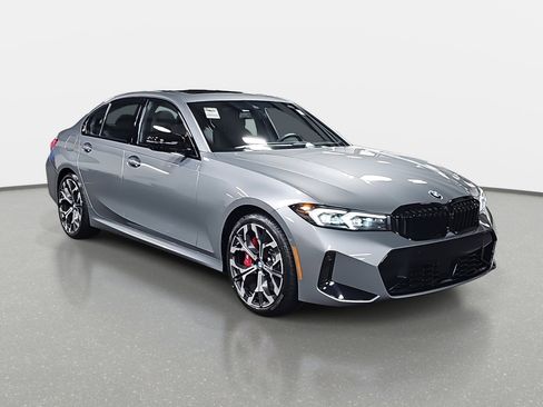 New 2026 BMW 330i Sedan w/ M Sport Package image 3