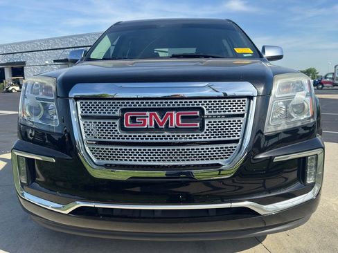 Used 2017 GMC Terrain Denali FWD image 2