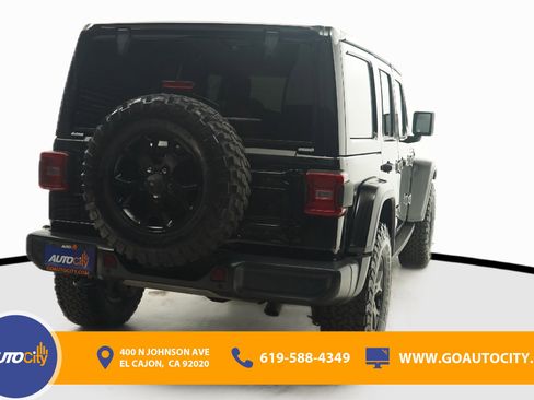Used 2019 Jeep Wrangler Unlimited Sahara w/ Quick Order Package 24M Moab AWD/4WD image 10