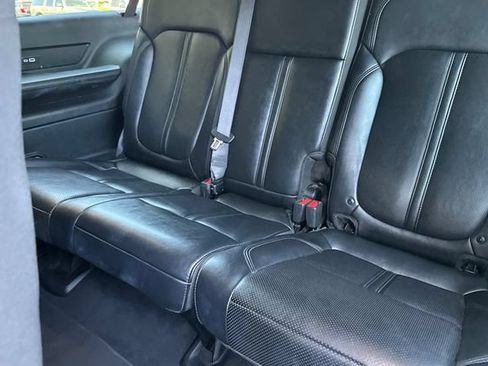 Used 2023 Jeep Wagoneer L Series III w/ Preferred Equipment Group AWD/4WD image 18