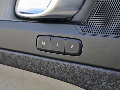 Certified 2023 Volvo XC40 B5 Plus w/ Driver Assist Package image 26