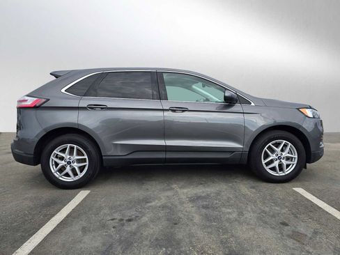 Used 2022 Ford Edge SEL image 8