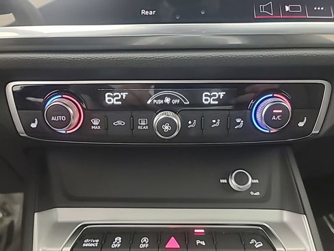 Used 2025 Audi Q3 2.0T Premium AWD/4WD image 30