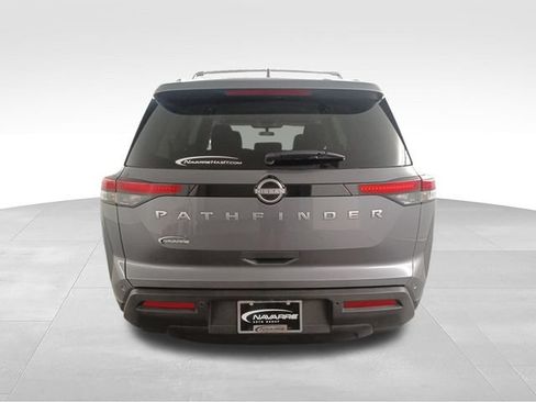 Used 2025 Nissan Pathfinder SV FWD image 8