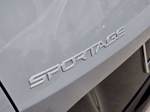 Used 2024 Kia Sportage SX FWD image 16