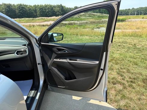 Used 2020 Chevrolet Equinox Premier FWD image 27