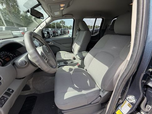 Used 2018 Nissan Frontier SV RWD image 27