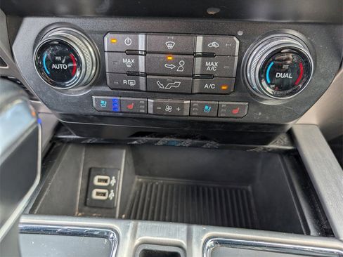 Used 2019 Ford F150 Platinum w/ Equipment Group 701A Luxury image 21