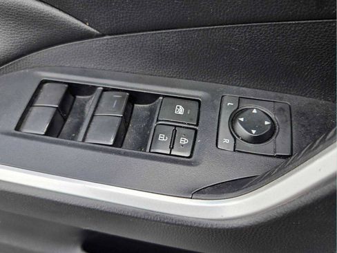 Used 2020 Toyota RAV4 LE w/ All Weather Liner Package AWD/4WD image 32