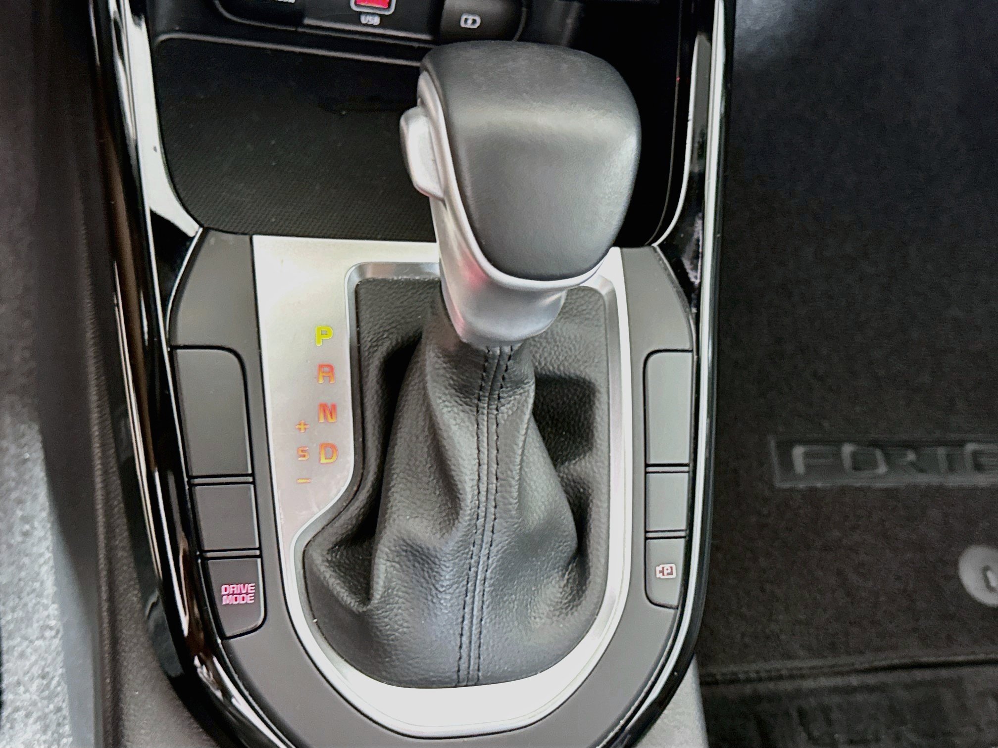 Used 2023 Kia Forte GT-Line w/ GT-Line Premium Package FWD image 17