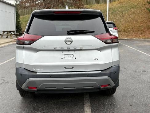 Certified 2022 Nissan Rogue SV image 7