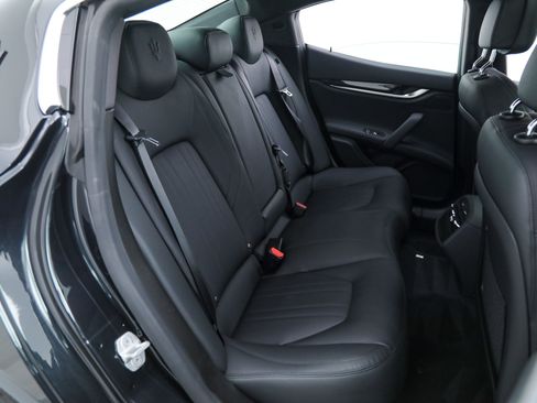 Certified 2023 Maserati Ghibli Modena RWD image 13