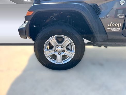 Used 2020 Jeep Wrangler Unlimited Sport S image 11