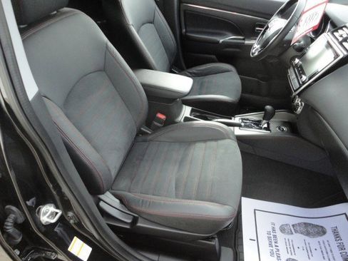 Used 2022 Mitsubishi Outlander Sport SE image 17