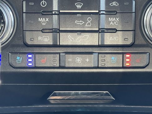 Used 2018 Ford F150 Lariat w/ Equipment Group 501A Mid AWD/4WD image 39