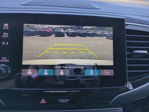 Used 2020 Honda Pilot Touring image 23