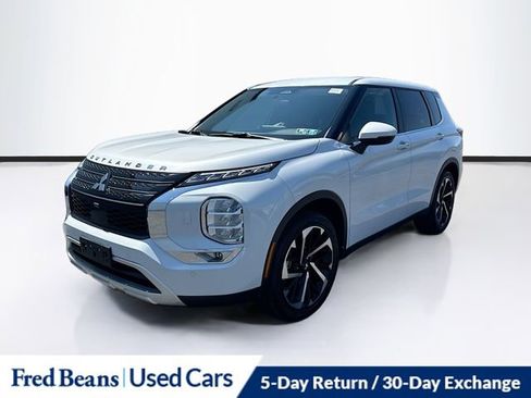 Used 2024 Mitsubishi Outlander SE AWD/4WD image 3