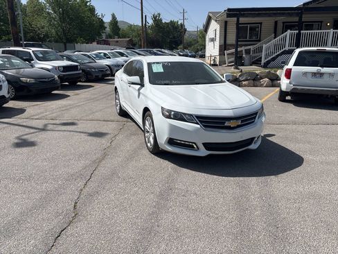Used 2018 Chevrolet Impala LT FWD image 3