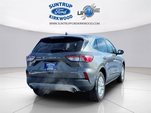 Used 2022 Ford Escape SE w/ Convenience Package image 3