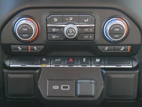 Certified 2021 Chevrolet Silverado 1500 LT image 19