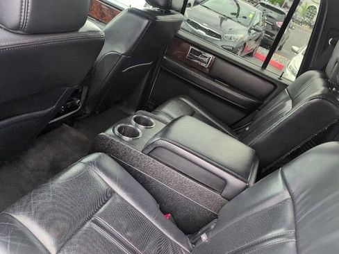 Used 2016 Lincoln Navigator Select AWD/4WD image 14