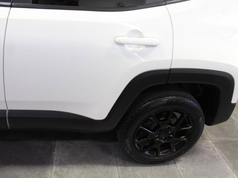 Used 2020 Jeep Renegade Altitude AWD/4WD image 32