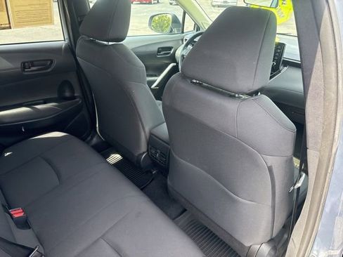 Used 2022 Toyota Corolla Cross LE w/ Moonroof Package image 17