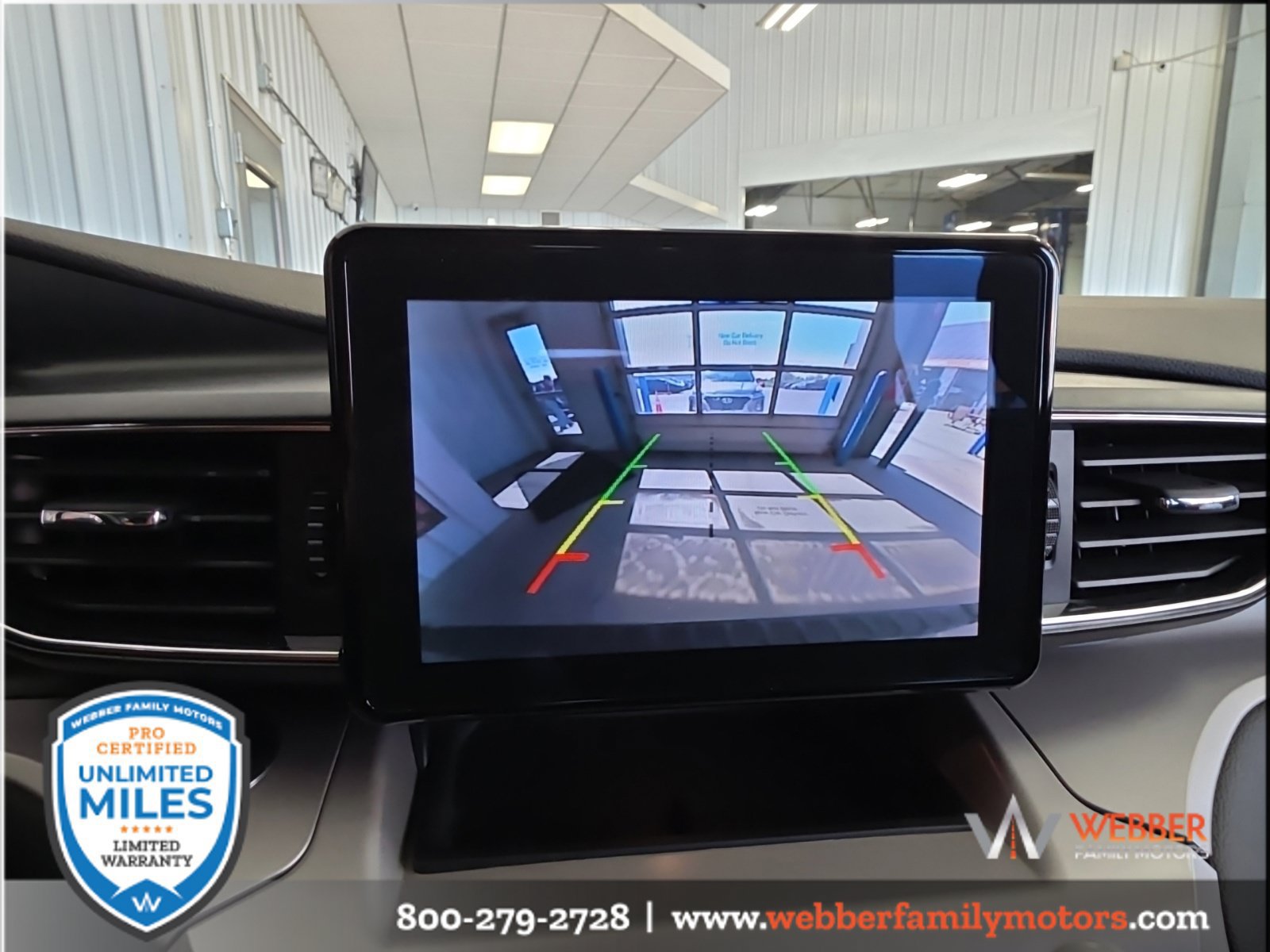 Used 2023 Ford Explorer XLT w/ Equipment Group 202A AWD/4WD image 27