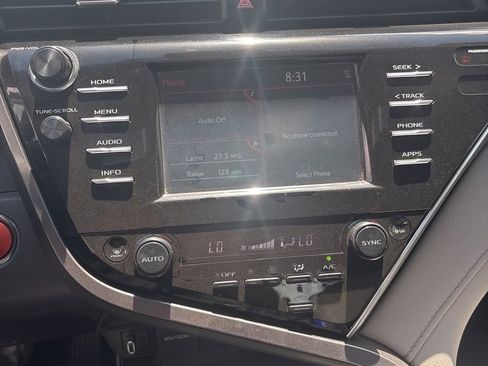 Used 2018 Toyota Camry XSE image 20