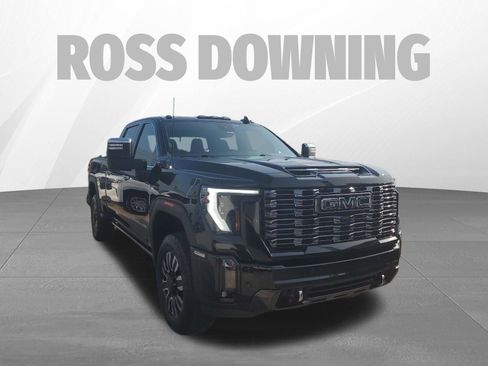 Used 2025 GMC Sierra 2500 Denali Ultimate w/ Max Trailering Package AWD/4WD image 3