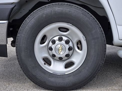 Used 2024 Chevrolet Express 2500 w/ Driver Convenience Package RWD image 11